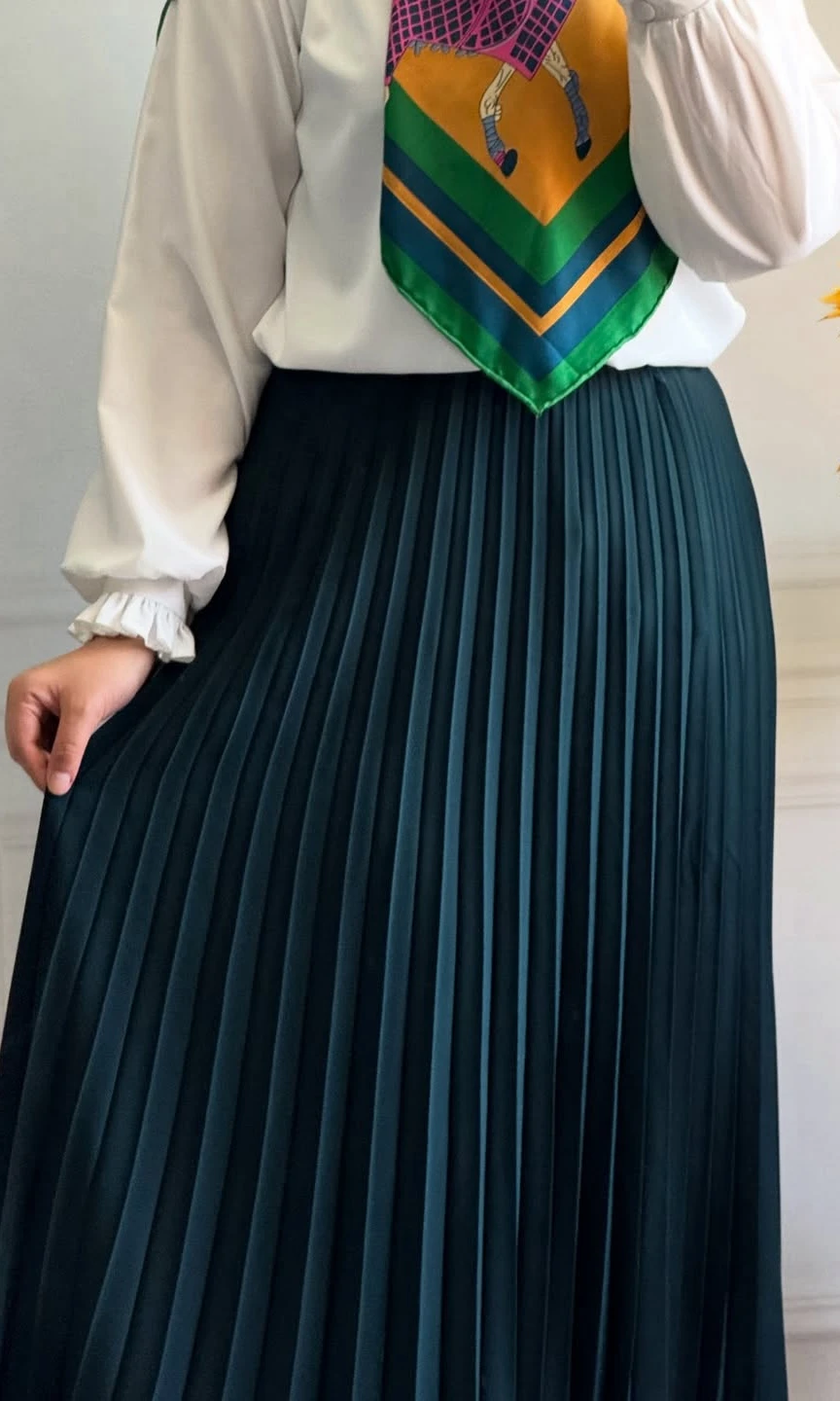 دامن پلیسه